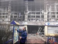 19  Devant un Gymnase détruit  au Nord de Kyiv 1er avril 2022