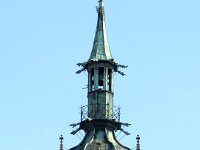11  Ce lanternon à bulbe remplace depuis 1575 la tour sud qui fut victime d'un incendie en 1572