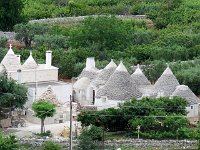 15  Les trulli