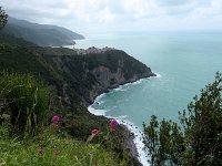 Au loin Corniglia