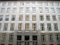 11  Caisse d'epargne